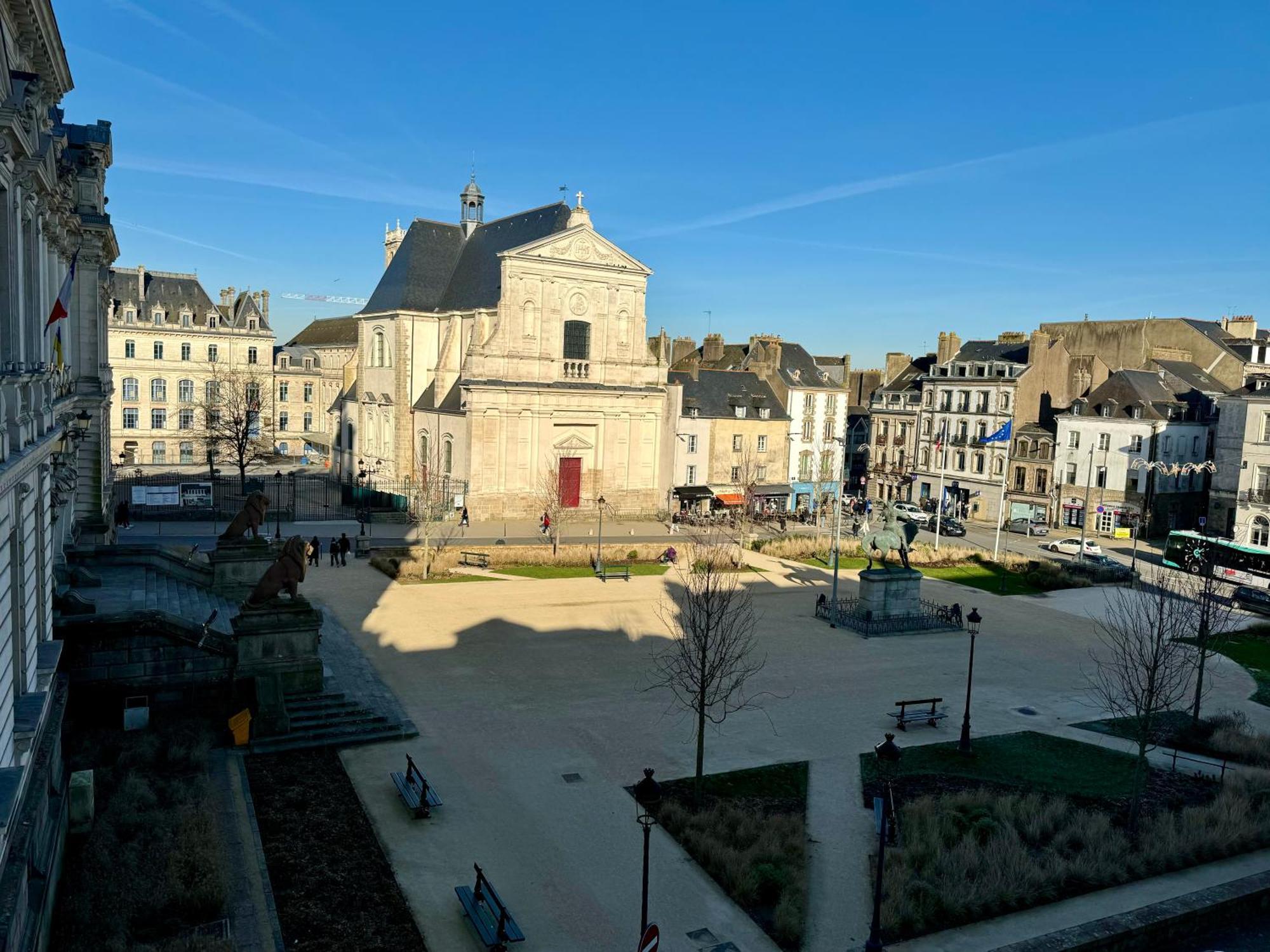 Vue Imprenable Sur La Mairie Apartamento Vannes Exterior foto