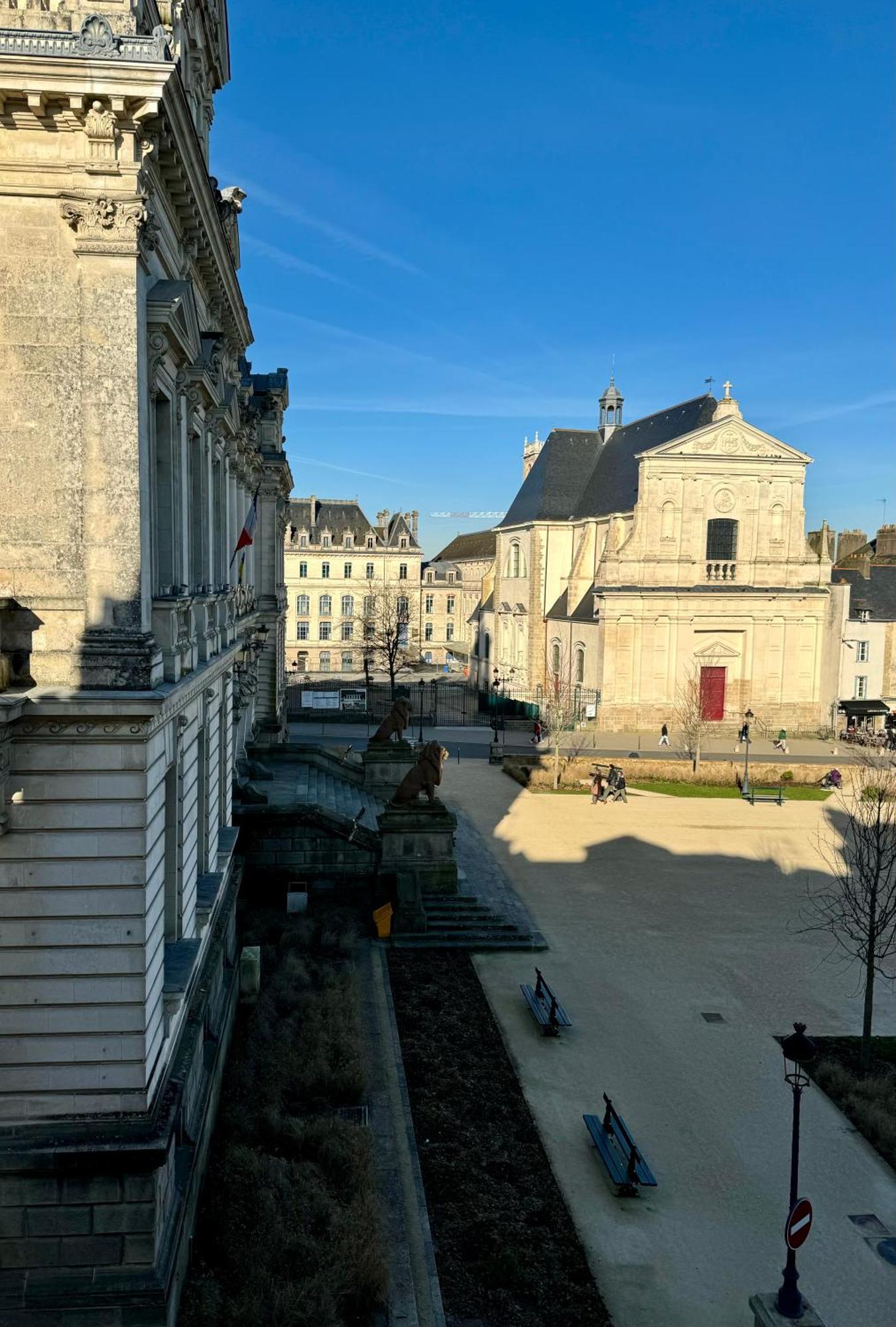 Vue Imprenable Sur La Mairie Apartamento Vannes Exterior foto